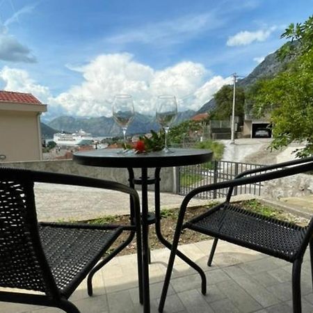 Nature Bay Apartment Cattaro Esterno foto
